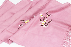 Khăn len Cashmere nữ thêu hoa