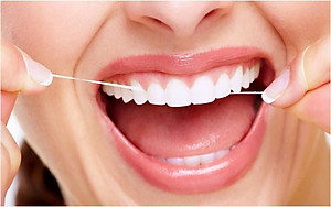 Chỉ nha khoa Sunstar Gum 40m, chế tác từ bọt biển kết hợp với Floss Nylon mềm mại và bền dai, an toàn khi sử dụng - nội địa Nhật Bản 