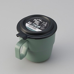Cốc uống nước kèm nắp liền màu xanh nội địa Nhật Bản