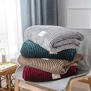 Chăn Nhung Tuyết Nhập Khẩu Siêu Mềm Mịn- Chăn Văn Phòng Kẻ Tăm Kích Thước 2mx2m3 Nặng 1,5kg - Hàng Chính Hãng MINIIN