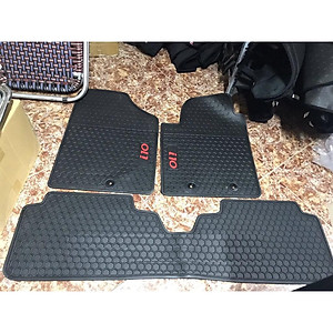 Thảm lót sàn cao su đúc  cho xe Hyundai i10 cao cấp mẫu chữ đỏ