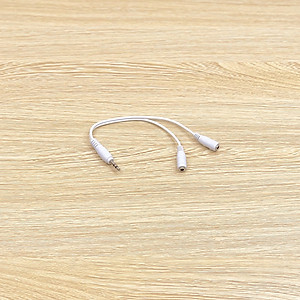 Cáp Chia 2 Cổng Audio 3.5mm 1 Đực Ra 2 Đầu Cái , Dây Chia Tai Nghe Hoặc Loa Từ 1 ra 2 chân cắm 3,5mm , Cáp Chia Jack 3,5mm Dương Ra 2 Đầu Âm , Cáp Chia Audio 3.5mm Ra 2 Cổng 3.5mm – Hàng Nhập Khẩu - Giao Màu Ngẫu Nhiên