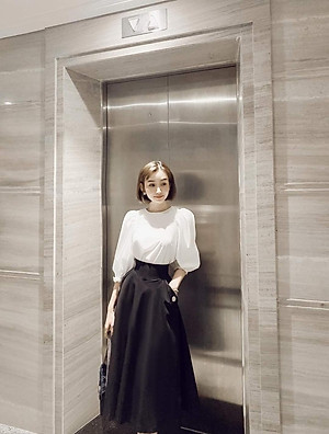 Áo Cổ Tròn Tay Bo Hella