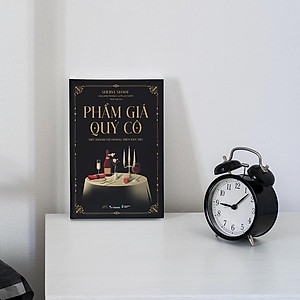 Sách PHẨM GIÁ QUÝ CÔ - Trở thành nữ hoàng trên bàn tiệc