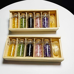 Set 06 lọ đá Thạch Anh vụn thiên nhiên gồm 06 màu khác nhau kèm hộp gỗ