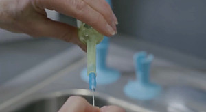 [ 620 ] Cọ rửa phụ kiện bình sữa Dr.Brown's / Cọ vệ sinh bộ hệ thống van khí