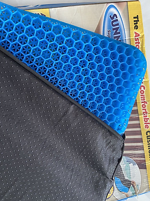 Đệm Ngồi 3D Silicon 2 Lớp Tổ Ong Lót Ghế Thoáng Khí Chống Đau Mỏi Lưng Amalife 