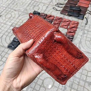 Ví Cá Sấu Nguyên Con Có Đầu Và Chân Tay!