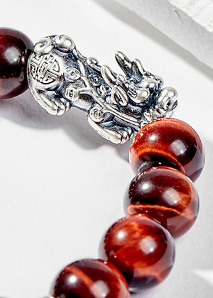 Vòng Tay Phong Thủy Đá Mắt Hổ Nâu Đỏ Phối Charm Tỳ Hưu Bạc (10mm) Mệnh Hỏa, Thổ Ngọc Quý Gemstones