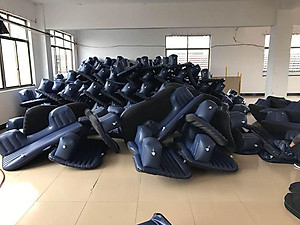 Giường hơi, Nệm hơi ô tô cao cấp phủ vải nhung thích hợp cho các chuyến dã ngoại và nghỉ ngơi trên xe hơi