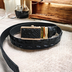 Thắt lưng da cá sấu có gù rất đẹp. DA CÁ SẤU THẬT 100%. Kích thước chuẩn 3.5x120cm phù hợp với cả quần tây và quần jean