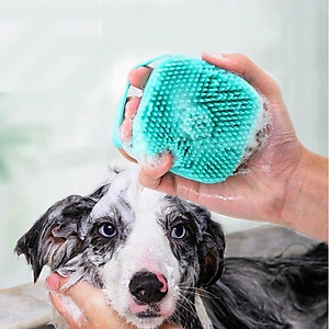 Bàn Chải Tắm Cho Chó Mèo - Bằng Silicon Mềm Mại Có Chỗ Đựng Sữa Tắm Tạo Bọt Tiện Dụng