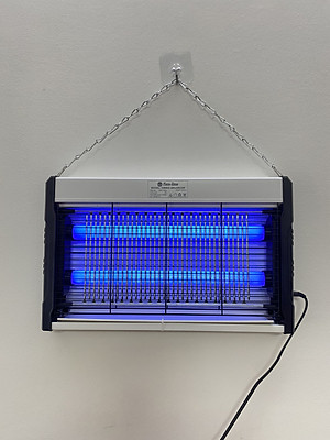 Đèn bắt muỗi Rạng Đông DBM02 công suất 4W diệt muỗi hiệu quả bằng sốc tĩnh điện, không hóa chất, không ồn, cách điện an toàn - Hàng chính hãng