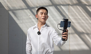 Micro Thu  Âm Cài Áo Saramonic Blink900 B2 Cho Điện Thoại & Máy Ảnh – Livestream/ Quay video/ Podcast -Hàng Chính Hãng 