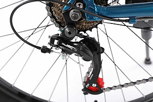 Xe đạp thể thao CALLI 1600 Khung hợp kim nhôm cao cấp, có 2 kích cỡ lựa chọn phù hợp với người cao 1m40 trở lên