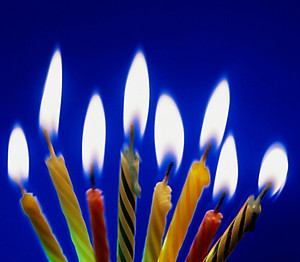 Vỉ 10 Nến Ma Thuật Thổi Không Tắt Cho Sinh Nhật Vui Nhộn, Đèn Cày Ma Thuật Magic Relighting Candle Thổi Không Tắt Troll Sinh Nhật Bạn Bè, Người Thân