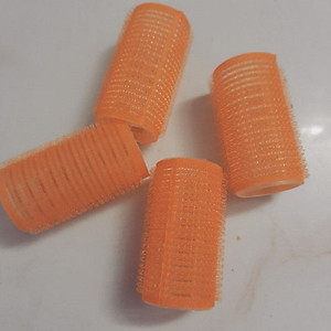 ￼Bộ 4 lô Cuốn Tóc Xoăn Dính loại lớn, giá tốt - giao màu ngẫu nhiên 