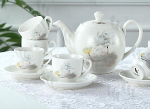 BỘ ẤM CHÉN  PHA TRÀ GỒM 6 CỐC VÀ 7 ĐĨA SỨ TRẮNG HOA SEN ( GIAO NGẪU NHIÊN ) - ANTH250