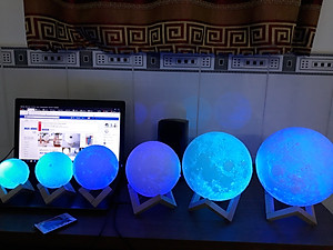 Đèn ngủ mặt trăng moon light 3d 16 màu điều khiển từ xa