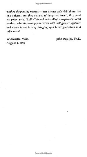 Sách Penguin Essentials : Lolita (Paperback)