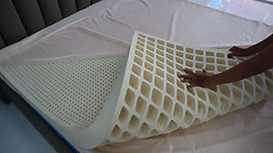 Nệm cao su 1 mặt lỗ HAPPYGOLD Kim Cương dày 5cm