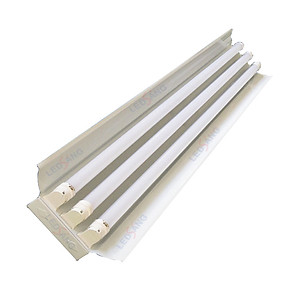 Máng đèn led ba bóng - Máng đèn led 1.2m ba bóng - 
Máng đèn led 1.2m có chóa ba bóng - Máng đèn có chóa sơn tĩnh điện 1m2, máng đèn 3 bóng gắn nổi LS-C3-120 LEDSANG