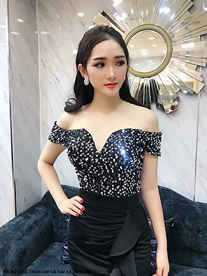 ĐẦM ÔM TRỄ VAI KẾT ĐÁ