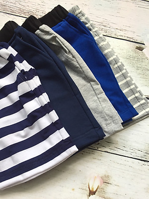 Combo 2 quần short trẻ em từ 10-30kg - Cotton thiên nhiên - 2 màu ngẫu nhiên