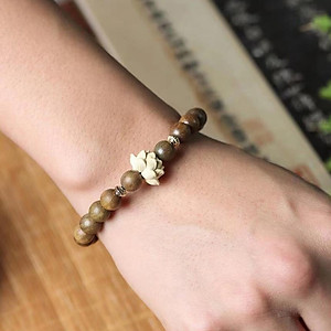 VÒNG TAY GỖ ĐÀN HƯƠNG XANH ĐỔI MÀU VÀ HOA SEN GỖ HOÀNG DƯƠNG