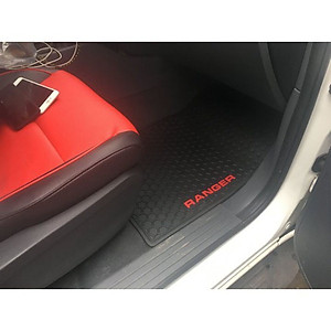 Thảm sàn, lót sàn xe FORD RANGER chất liệu cao su đúc không mùi, không thấm nước – Mẫu chữ đỏ