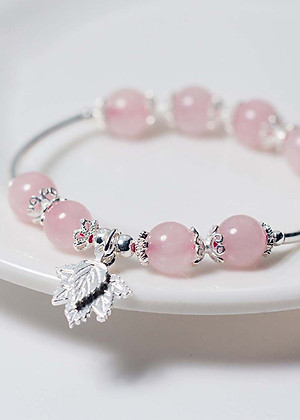 Vòng tay đá thạch anh hồng phối charm lá phong mệnh hỏa, thổ - Ngọc Quý Gemstones