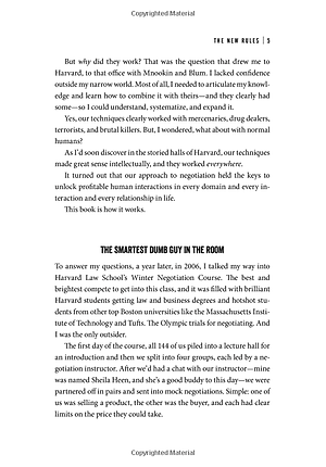 Sách Never Split The Difference: Negotiating As If Your Life Depended On It