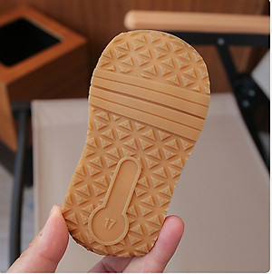 Giày thể thao cho bé phong cách dễ thương – GTE9177