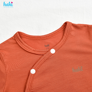 Set body chip cài lệch giữ ấm ngực dài tay kèm quần vải Bamboo (vải tre) cao cấp siêu mềm, thoáng khí, thấm hút mồ hôi cho bé HAKI - BB040