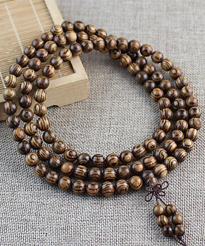 Vòng tay nam nữ 108 hạt 6 ly gỗ đàn hương da báo Vo8