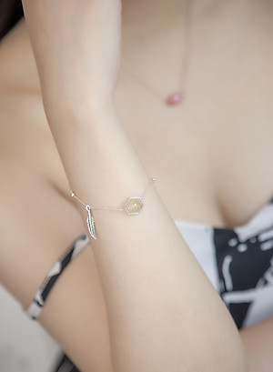 Vòng Tay Phong Thủy Thạch Anh Tóc Vàng Thiên Nhiên mix Bạc 925, Mạng Thổ - Kim, Món Qùa Trang Sức  Phong Thủy May Mắn Ý Nghĩa  LT002 BlackMount