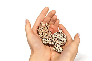 Mô Hình Gỗ Cơ Khí -  U-Fidgets-Happy new Gears- Mẫu Trang trí năm mới, sản phẩm chính hãng Ugears, nhập khẩu nguyên bộ từ EU, Fidget, DYI