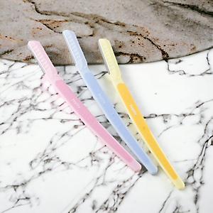 Dao Cạo Lông Mày Cán Dài Kai Pretty 01628-GA0053 (Set 3 cây)