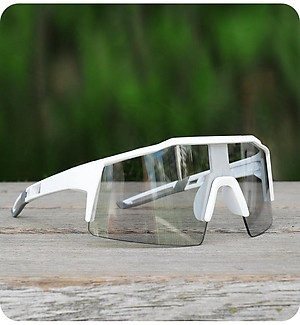 Kính Đạp Xe Kính Thể Thao Đi Phượt Chống Tia Cực Tím Đa Năng Kính Râm Đạp Xe Câu Cá  Đổi Màu Khi Có Tia UV giúp bảo vệ mắt cho nam nữ