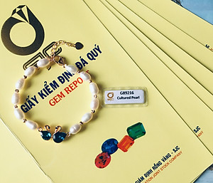 Combo lắc tay Thiên Nga nữ, chất liệu Ngọc Trai thật, cấu trúc vân tay, Màu Trắng Ngà, hạt bầu dục 6li, kèm Giấy kiểm định sản phẩm mẫu tại SJC, Kèm hộp đựng Hoa Hồng – Mẫu Luxi green – CownX.05