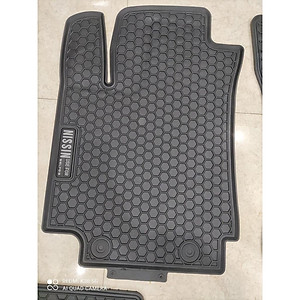 Thảm lót sàn xe Kia Seltos 2020-2023 mẫu tổ ong chữ trắng - hàng không mùi , cao su đúc, vừa form xe