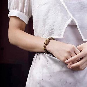 VÒNG TAY TỲ HƯU THU HÚT TÀI LỘC GỖ ĐÀN HƯƠNG XANH 8mm