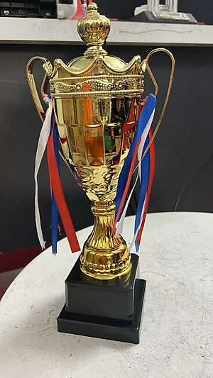 Cúp thể thao A238 , cúp vô địch cao 34cm bằng nhựa cứng kèm dây tua rua đẹp mắt, cúp trao giải giá rẻ