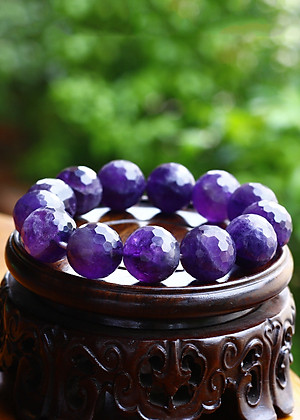 Vòng thạch anh tím hạt đa giác size 16mm mệnh hỏa. thổ - Ngọc Quý Gemstones