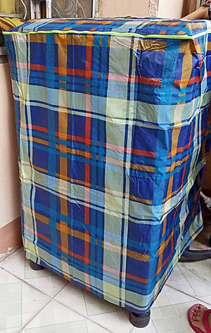 Áo bao phủ máy giặt cửa trên  cho máy  từ  6 - 8 kg  , vải dù  chống thấm ,  cao cấp   ,  độ bền tối ưu có thể để ngoài che mưa nắng bảo vệ máy sạch và gọn gàng  giao màu ngẫu nhiên