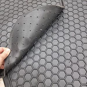 Thảm lót sàn cao su xe Toyota Avanza 2021 2022 2023 màu đen chữ đỏ, lót sàn ô tô cao su đúc không mùi vừa khít xe