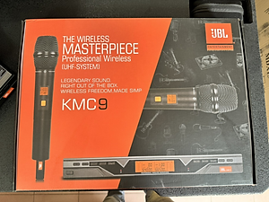 Micro Không Dây KMC 9 - Tích Hợp,Dò Sóng - Tăng Giảm Âm Lượng - Hút Giong,Hát Nhẹ,Giọng Mềm,Chống Hú Tốt - Chuyên Karaoke Gia Đình - Hàng Nhập Khẩu