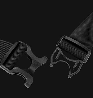 Túi đeo chéo nam phong cách mới  - BEE GEE DCN9362