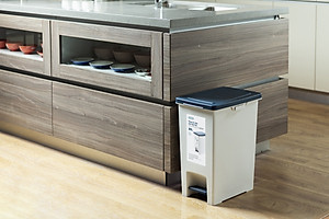 Thùng rác đạp chữ nhật Hiro 30L