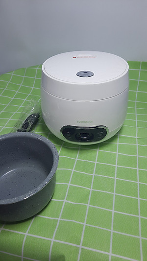 Nồi Cơm Điện Mini Lock&Lock EJR426 Dung Tích 0.8 lít (Hàng chính hãng)